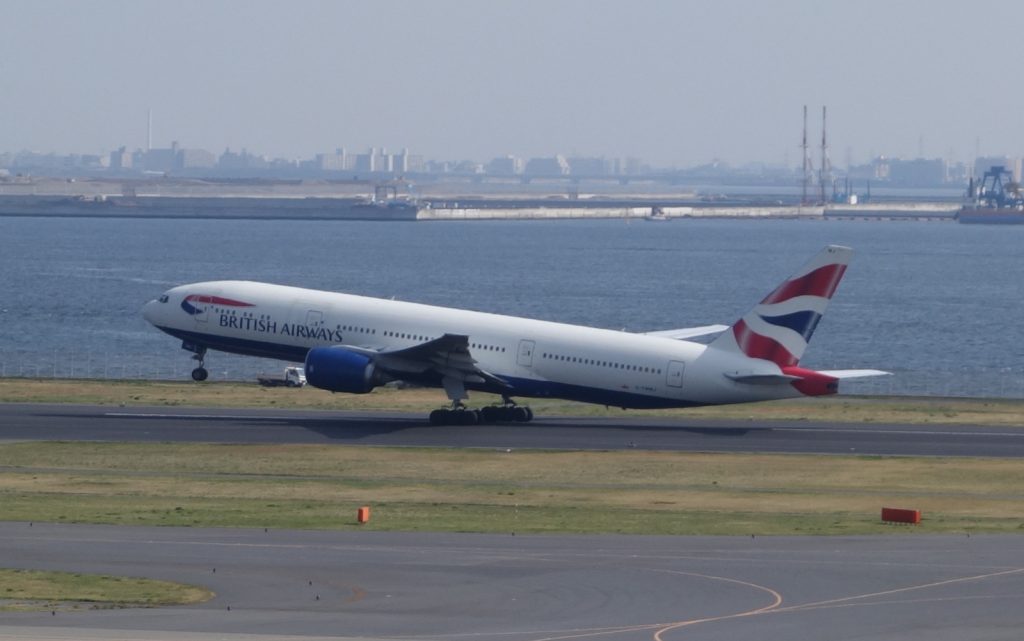 British Airways 777-200ER departing Rwy 34R, HND, from the T2 deck