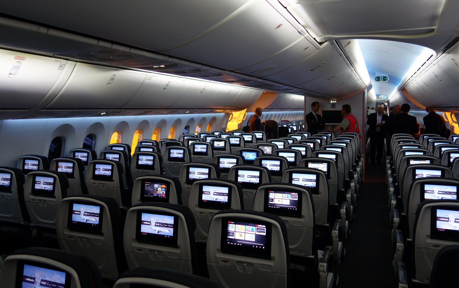 Air Canada Premieres its First Boeing 787-8 - Wingborn Ltd